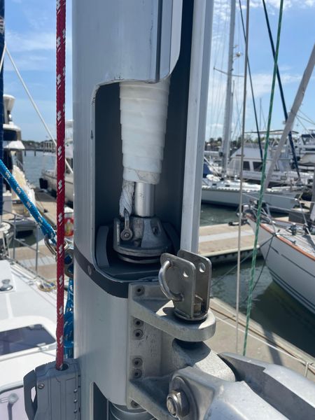 2000 Catalina 470