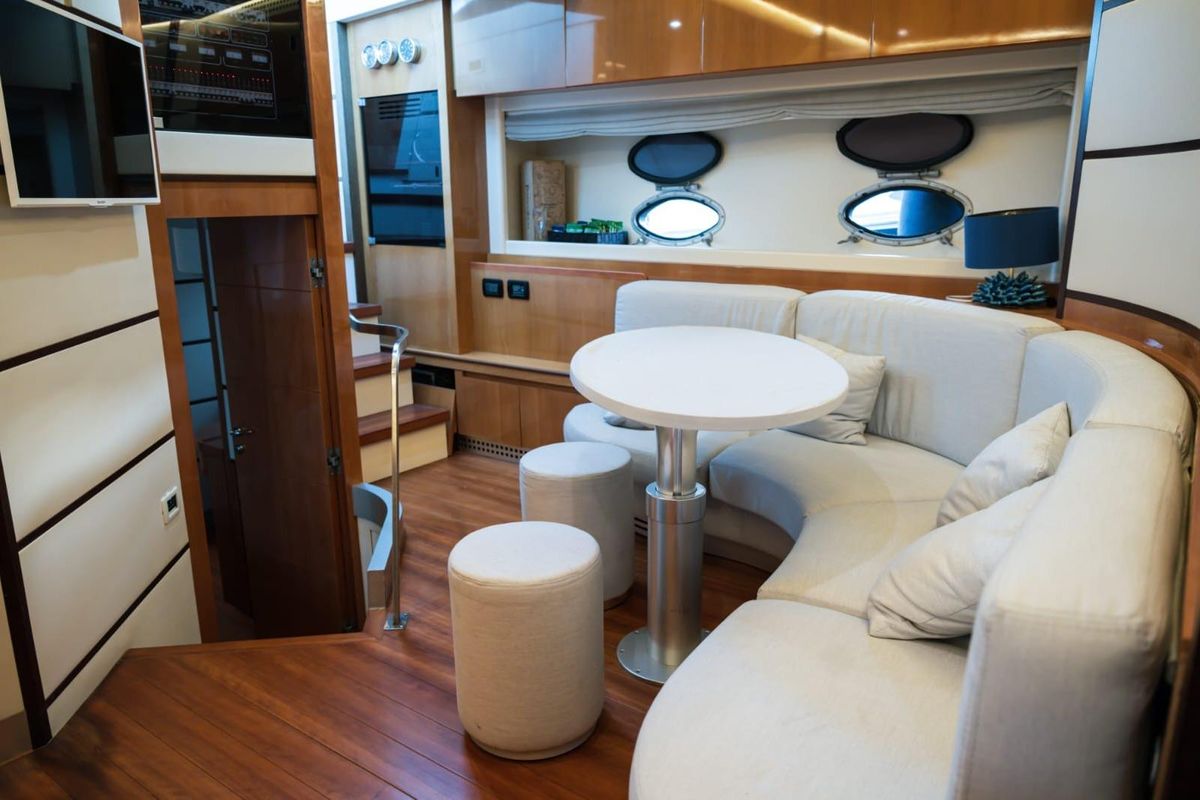 2006 Pershing 62 