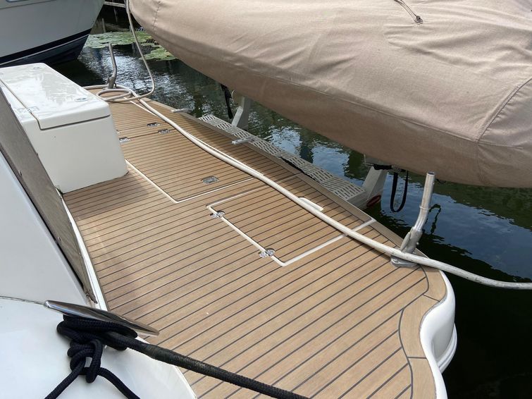 2007-45-cruisers-yachts-455-express-motor-yacht