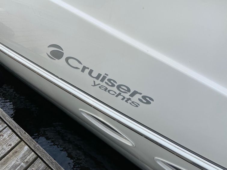 2007-45-cruisers-yachts-455-express-motor-yacht