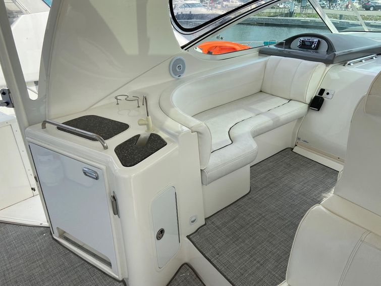 2007-45-cruisers-yachts-455-express-motor-yacht
