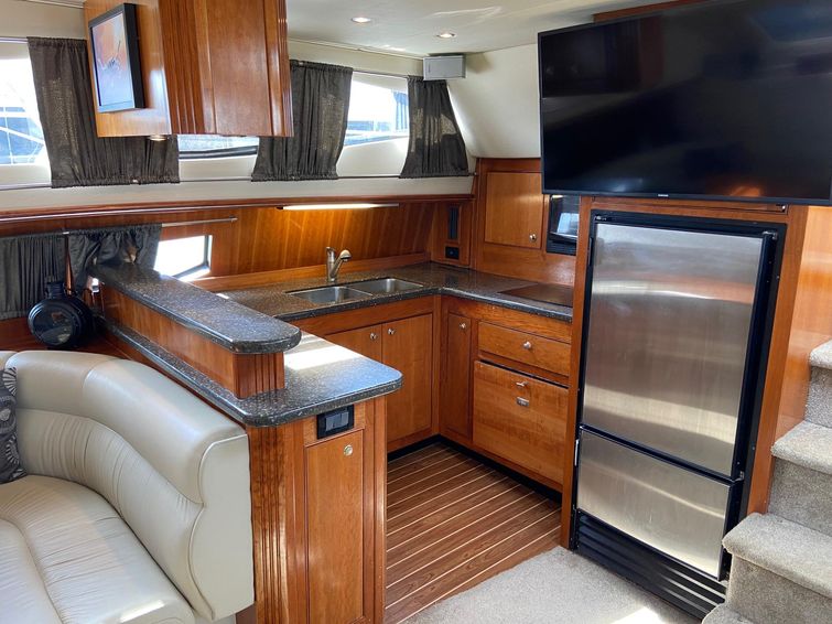 2007-45-cruisers-yachts-455-express-motor-yacht