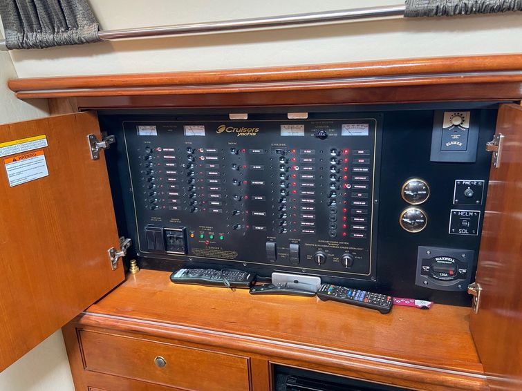 2007-45-cruisers-yachts-455-express-motor-yacht