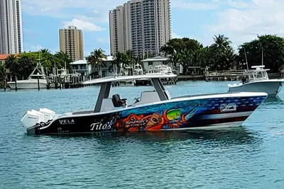 Vela 368 Center Console