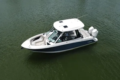 Boston Whaler 330 Vantage