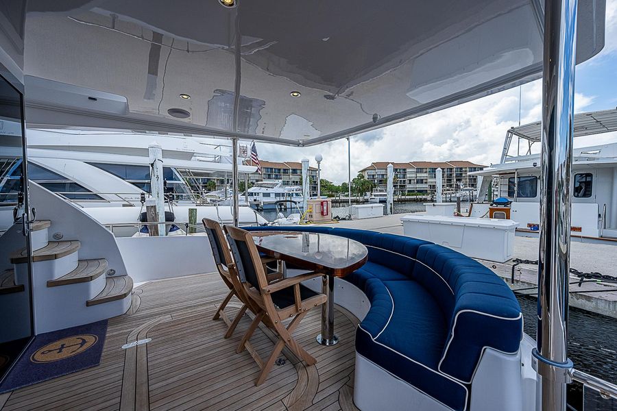 2011 Hatteras 60 Motor Yacht