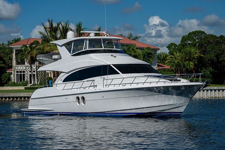 2011 Hatteras 60 Motor Yacht