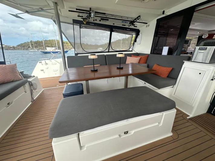 Superfly Yacht Photos Pics 