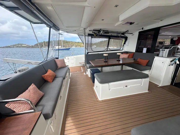 Superfly Yacht Photos Pics 