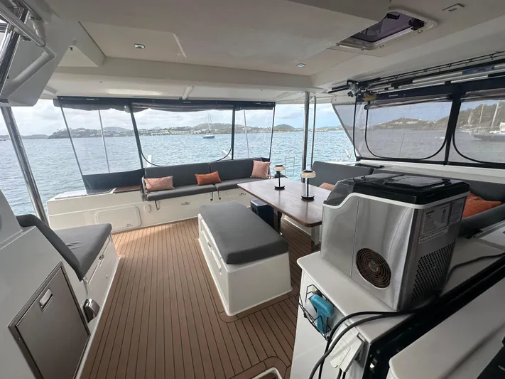 Superfly Yacht Photos Pics 