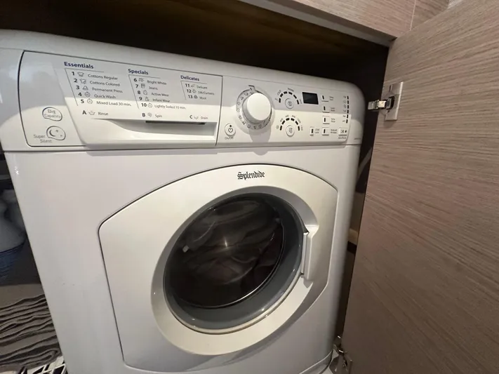 Superfly Yacht Photos Pics 