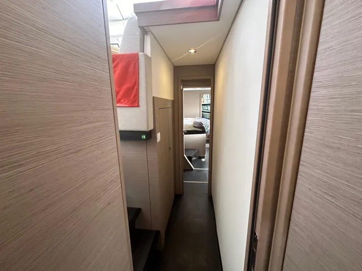 Superfly Yacht Photos Pics 