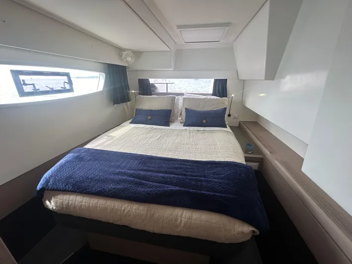 Superfly Yacht Photos Pics 