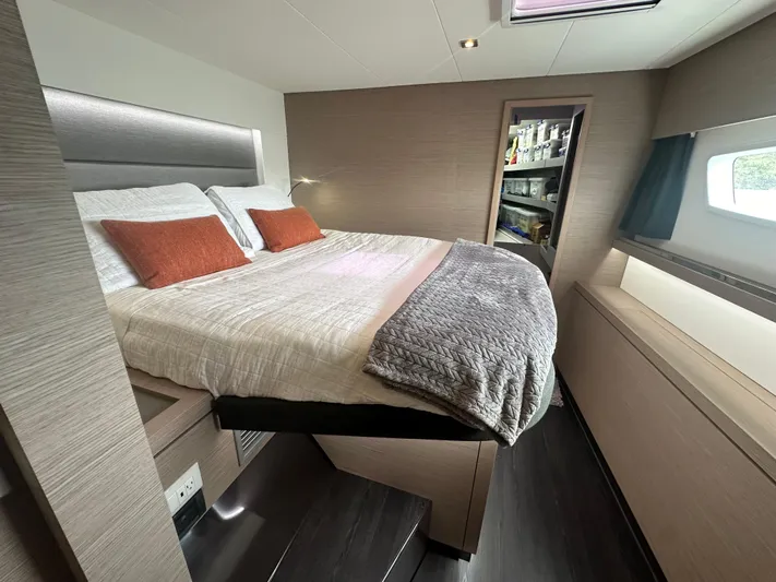 Superfly Yacht Photos Pics 