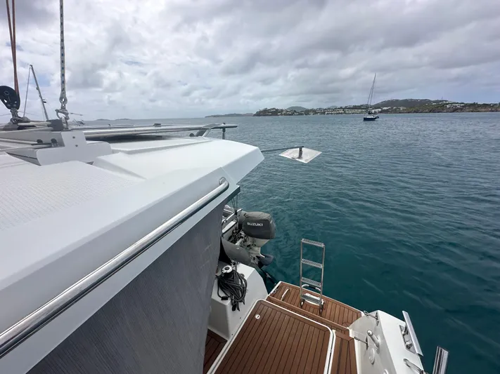 Superfly Yacht Photos Pics 