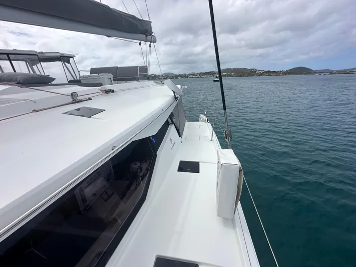 Superfly Yacht Photos Pics 