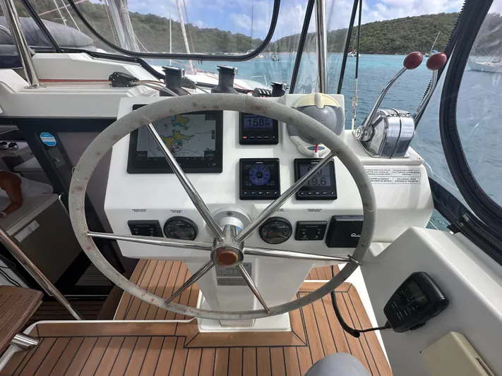 Superfly Yacht Photos Pics 