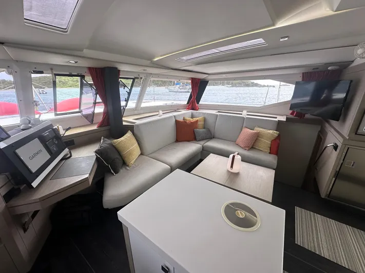 Superfly Yacht Photos Pics 