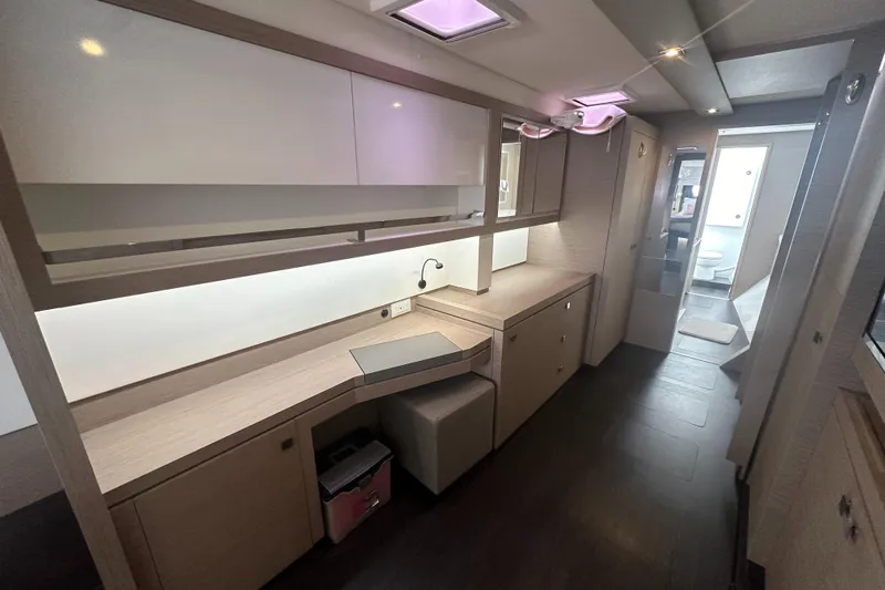 Superfly Yacht Photos Pics 