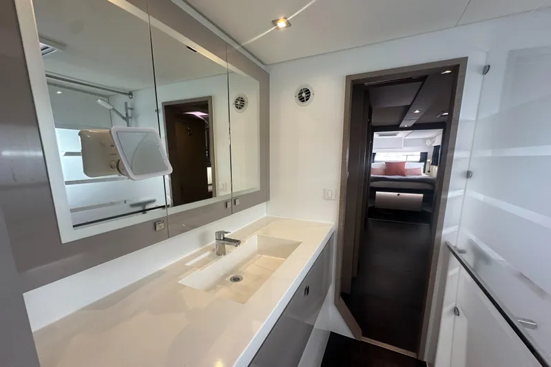 Superfly Yacht Photos Pics 