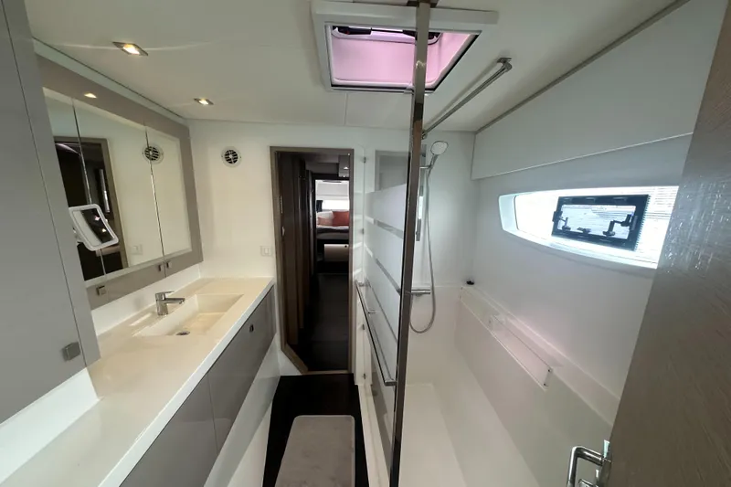 Superfly Yacht Photos Pics 