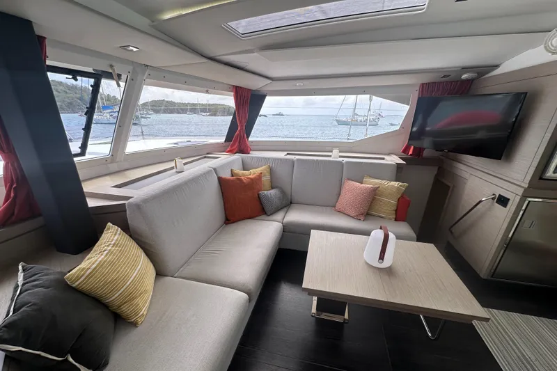 Superfly Yacht Photos Pics 