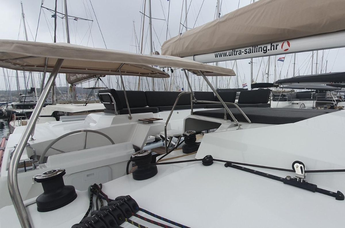 2024 Fountaine Pajot 44 