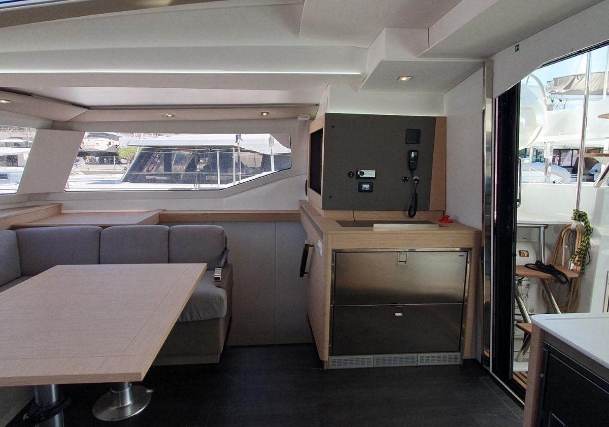2024 Fountaine Pajot 44 