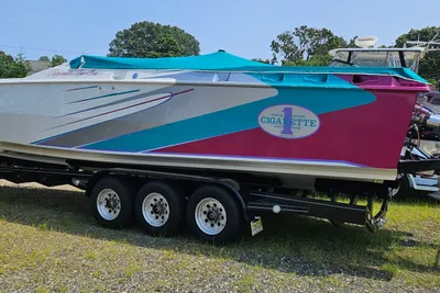 Cigarette 38' Top Gun