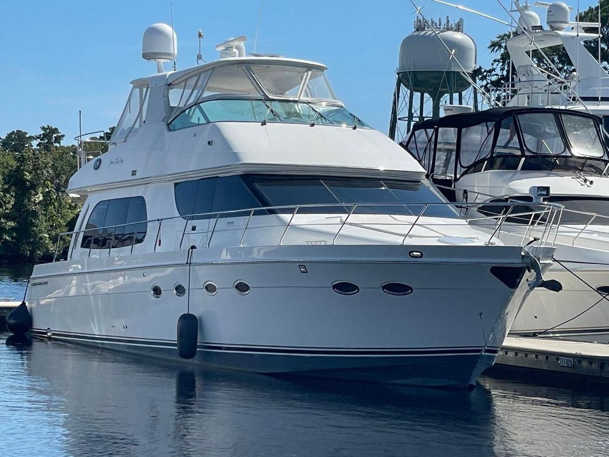 2006 Carver 56 