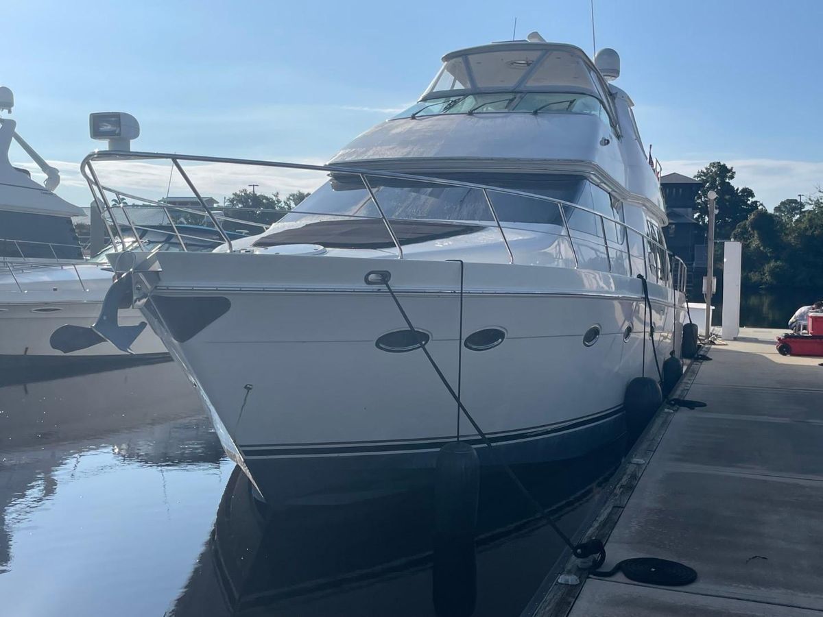 2006 Carver 56 