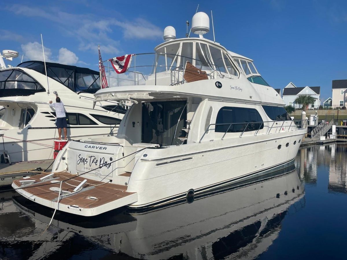 2006 Carver 56 