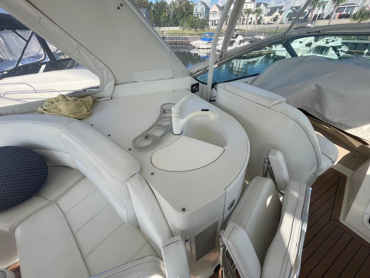 2006 Carver 56 