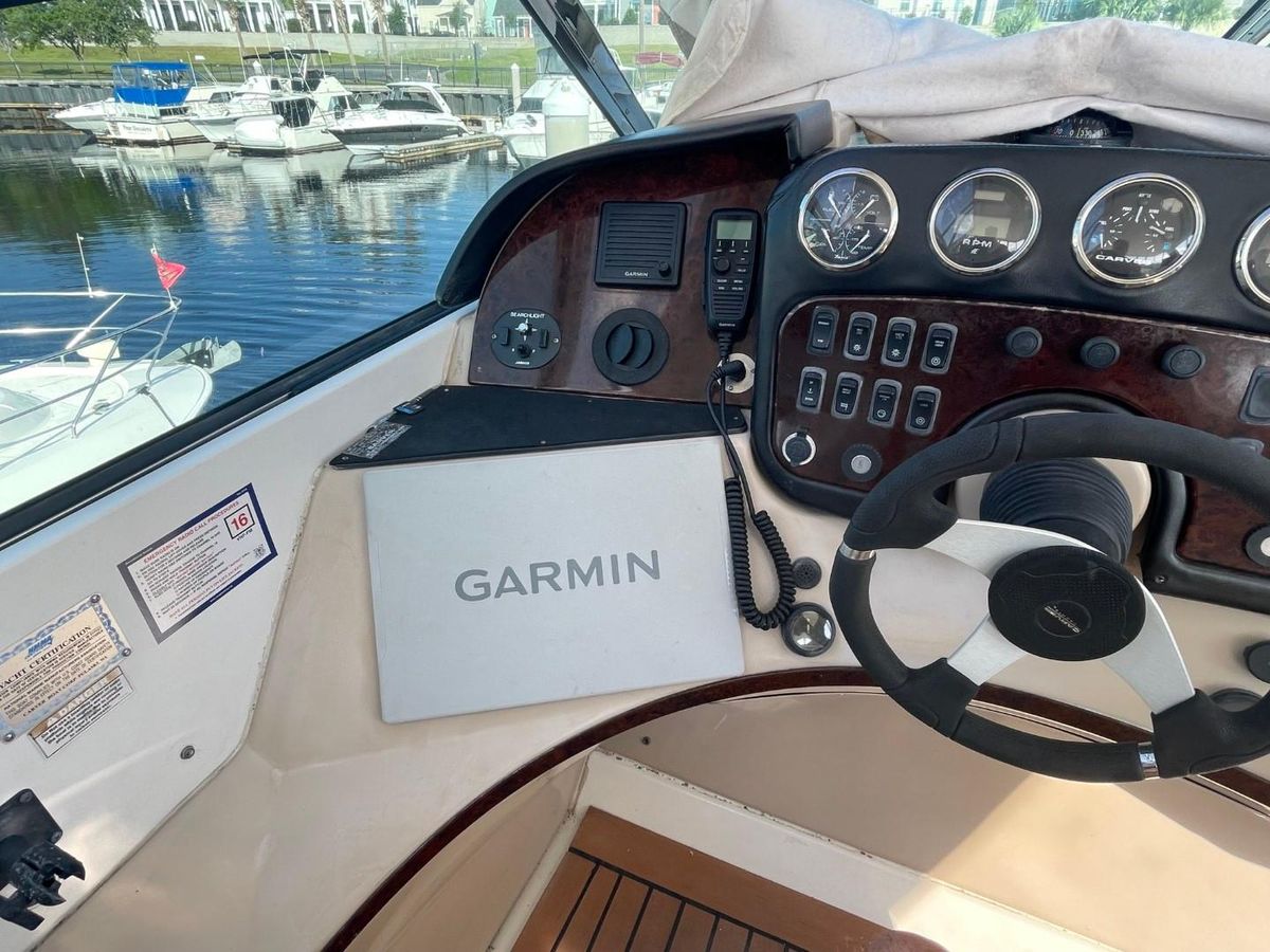 2006 Carver 56 