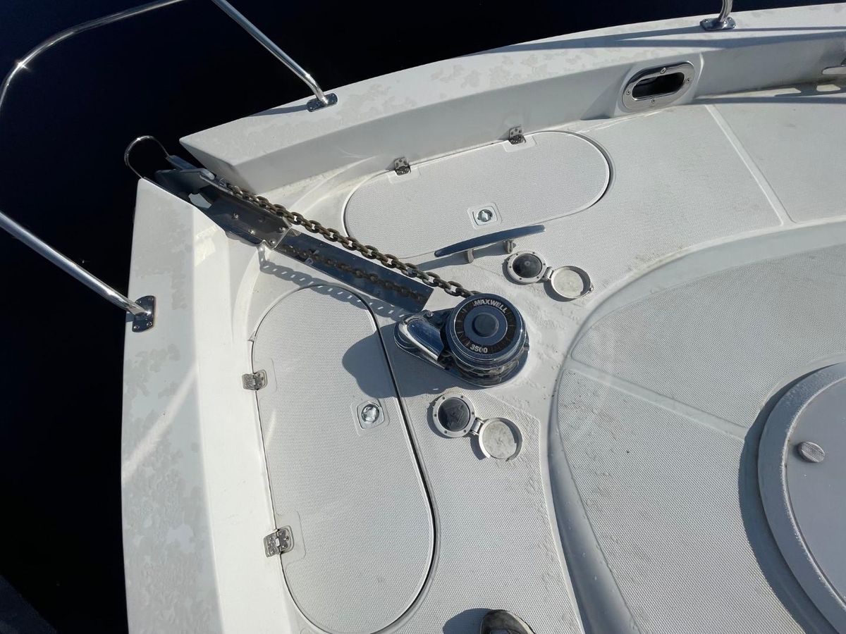2006 Carver 56 
