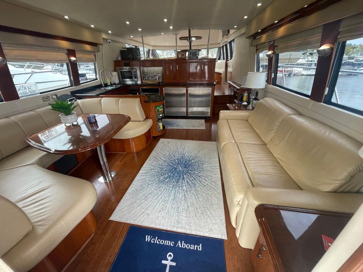 2006 Carver 56 