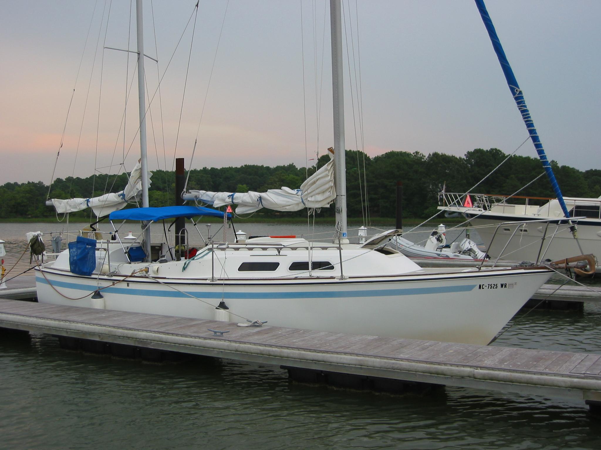 32 ft o'day sailboat