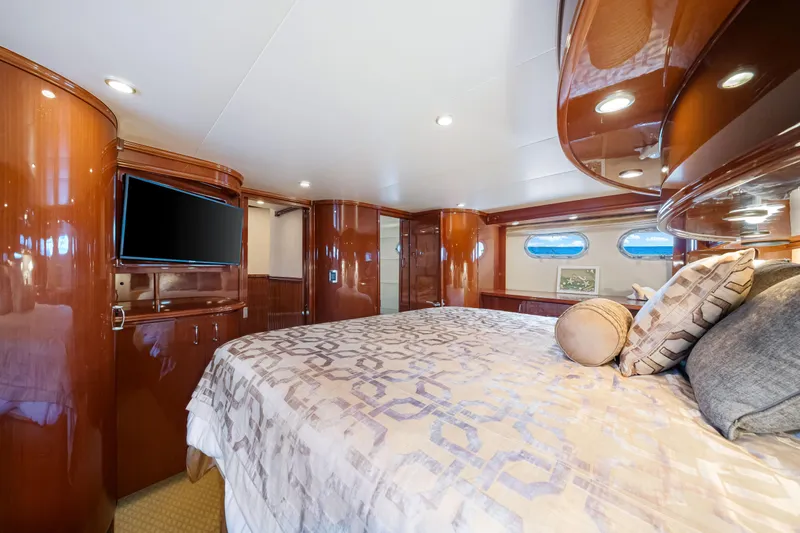 Victory Yacht Photos Pics 