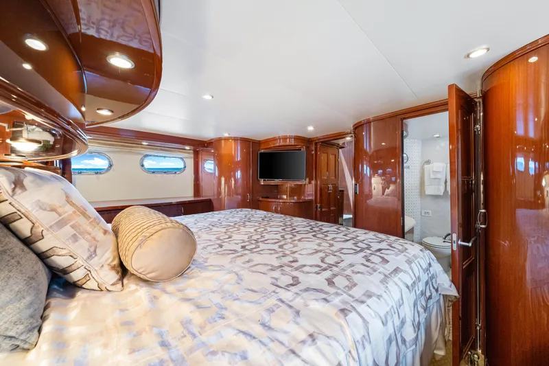 Victory Yacht Photos Pics 