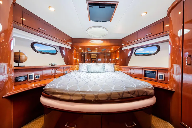 Victory Yacht Photos Pics 