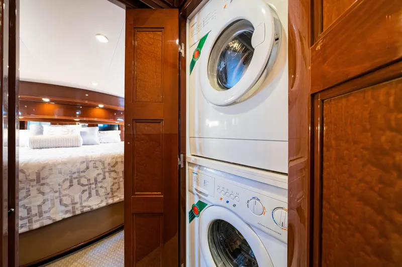 Victory Yacht Photos Pics 