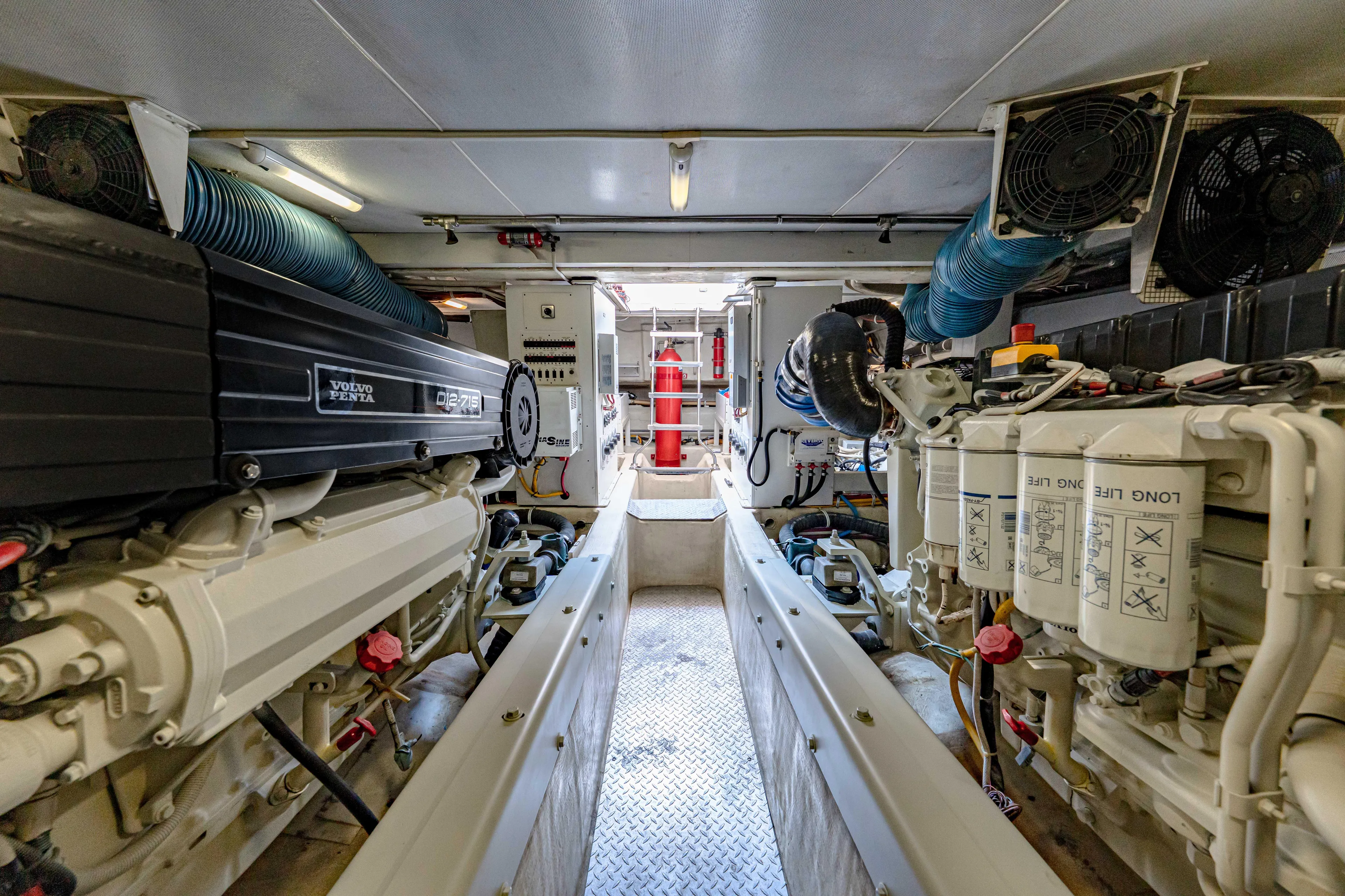 Victory Yacht Photos Pics 