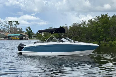 Cobalt R4 Outboard