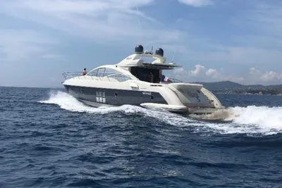 2004 Azimut 68S