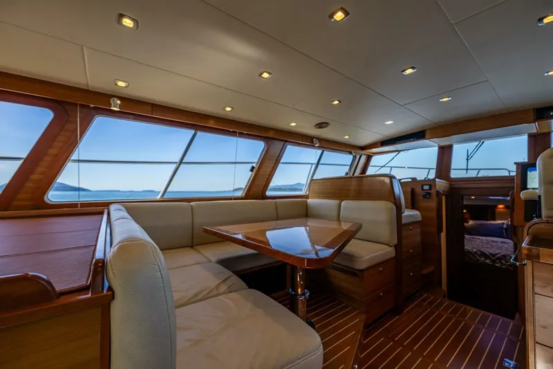 Running Easy Yacht Photos Pics 