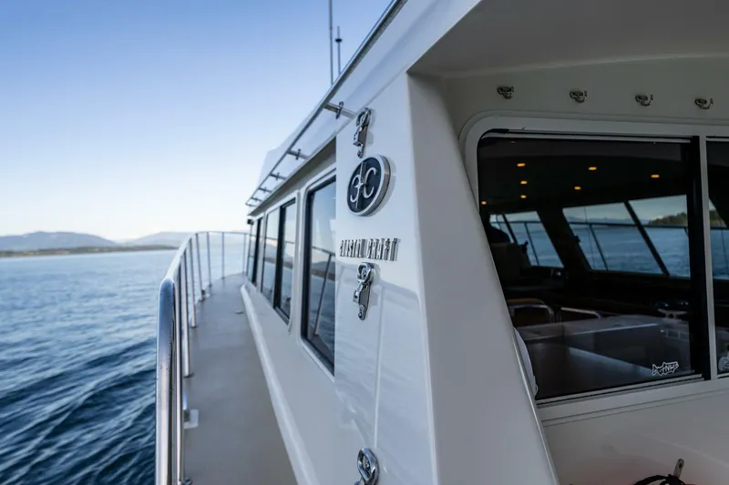 Running Easy Yacht Photos Pics 