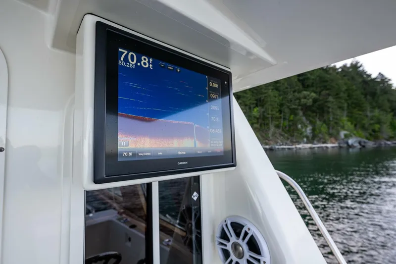 Running Easy Yacht Photos Pics 