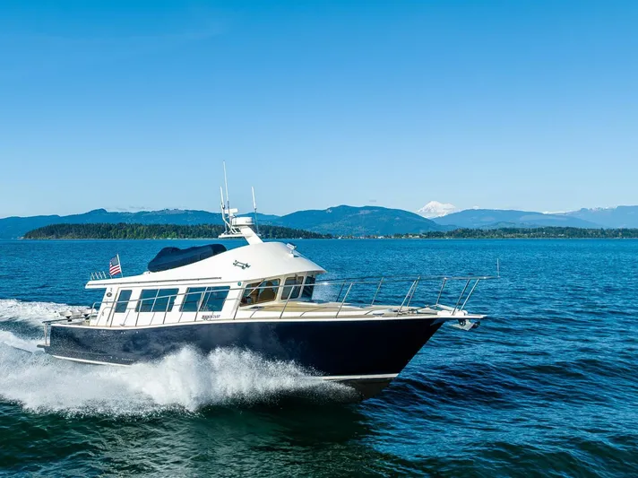 Running Easy Yacht Photos Pics 