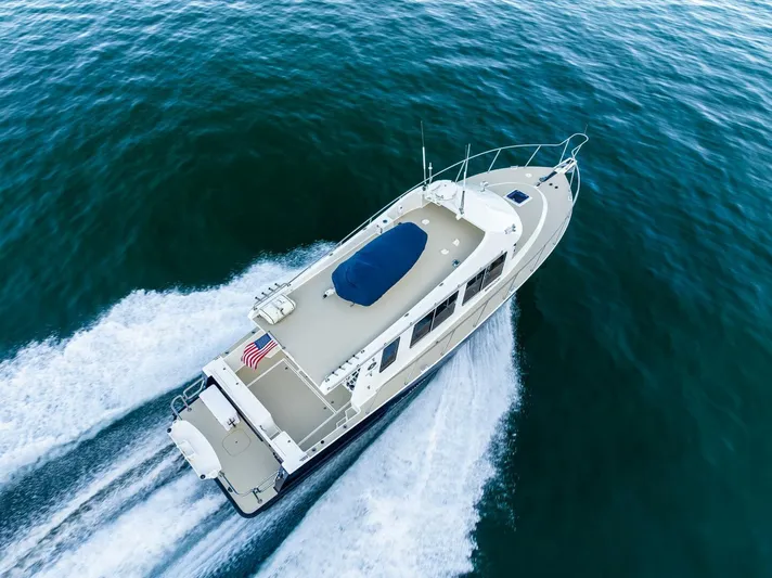 Running Easy Yacht Photos Pics 