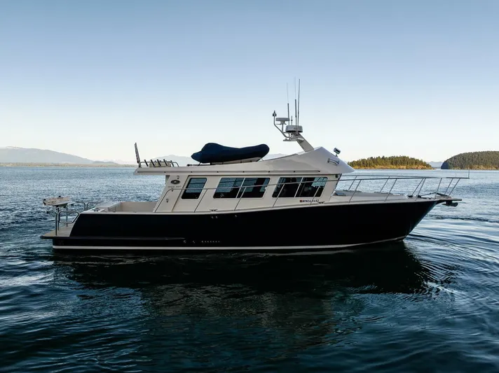 Running Easy Yacht Photos Pics 